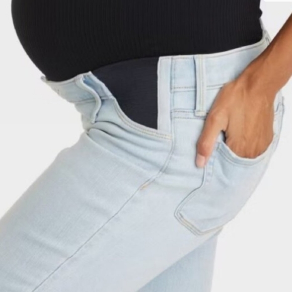 Ingrid & Isabel Denim - NWT  Isabel Skinny Leg Cuffed Maternity Pants